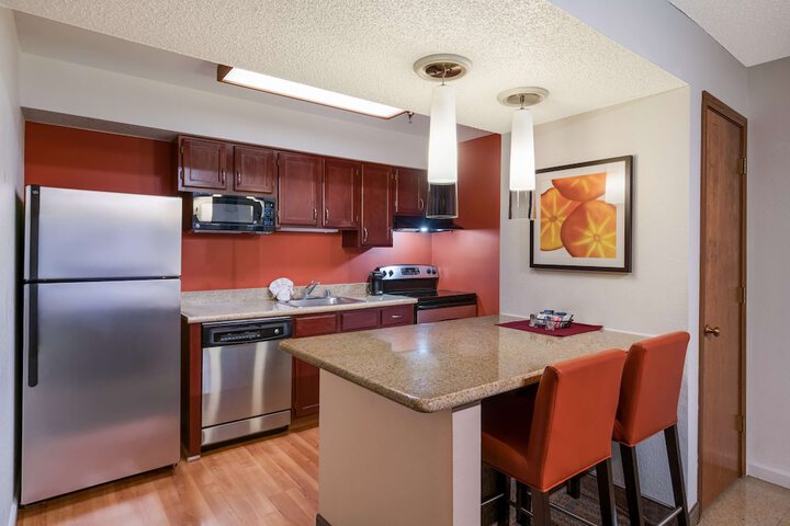 Accessible Suite King Bed Mobility Accessible Bathtb Sofa Bed Fullkt Full Breakfast (6 of 41)