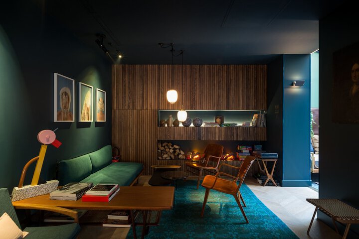 Entrance & Lobby