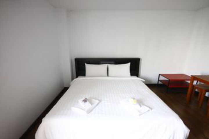Room 10 of 20