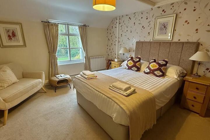 Room 12 of 35