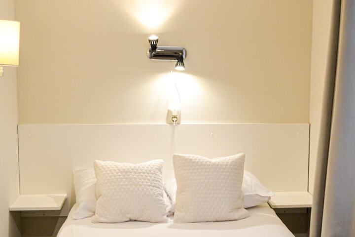 Room 22 of 52