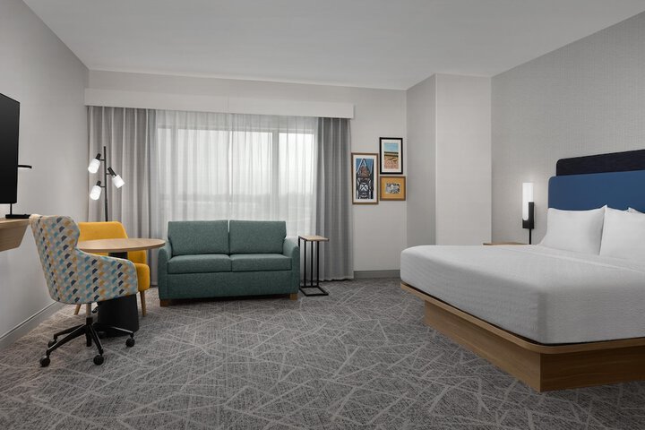 Room 17 of 35