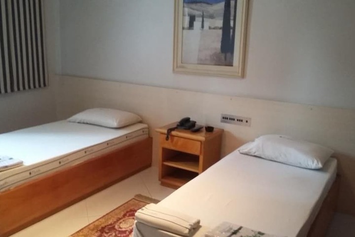Room 16 of 43