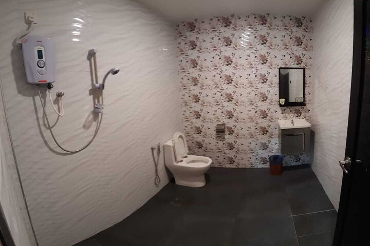 Room 8 of 41