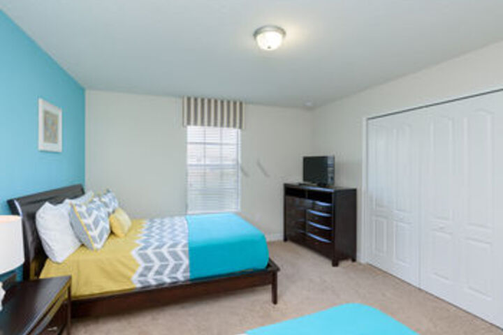 Room 227 of 687