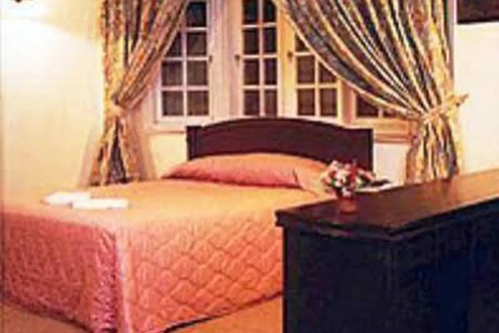 Room 3 of 11
