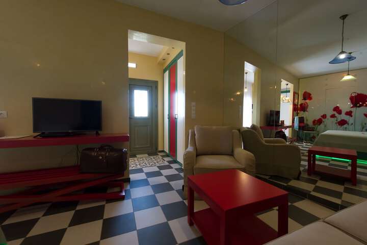 Room 21 of 109