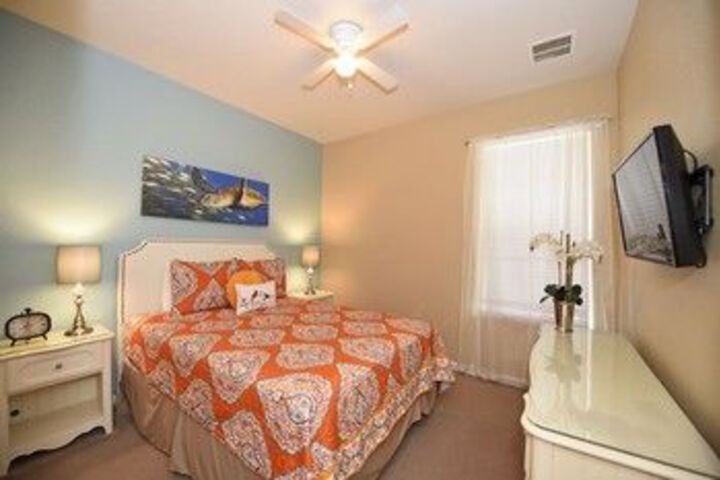 Room 11 of 20