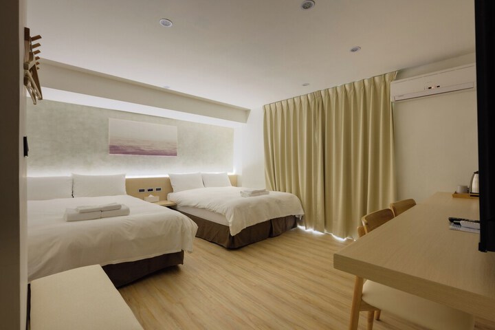 Room 34 of 49