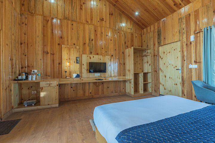 Room 5 of 19