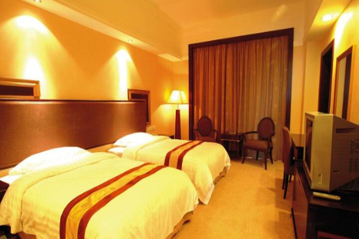 Room 4 of 11