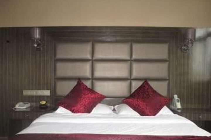 Room 26 of 45