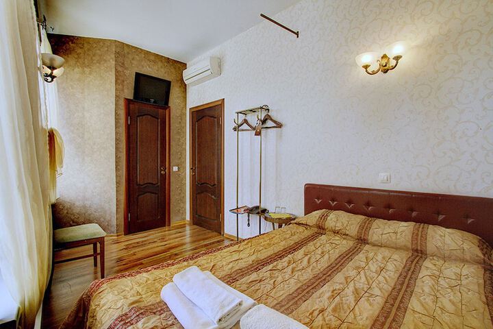 Room 20 of 37