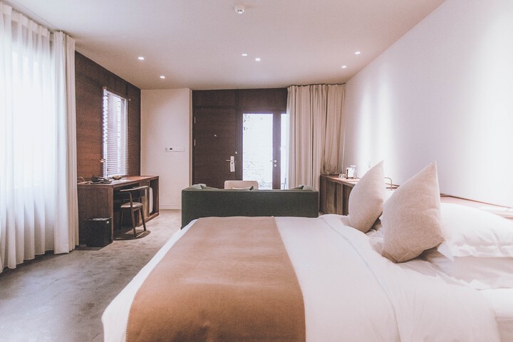 Hotel 69 of 77