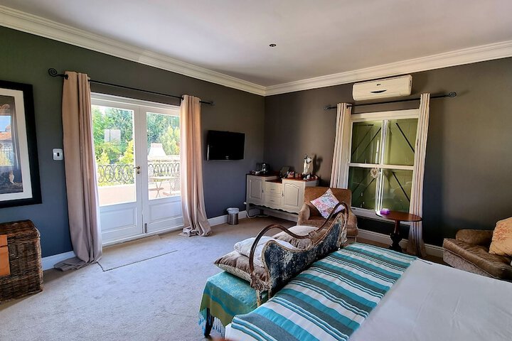 Room 6 of 52