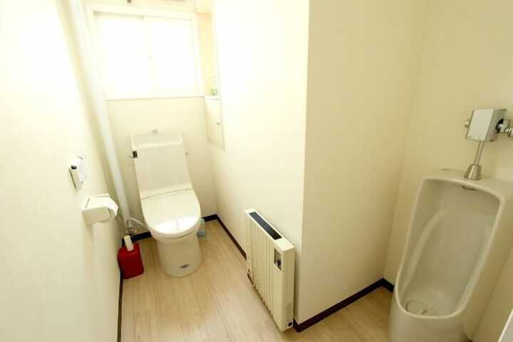Room 7 of 17