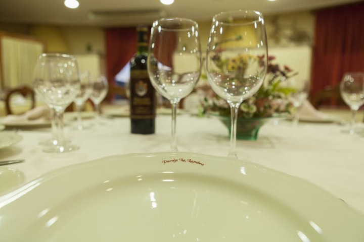 Dining Photos
