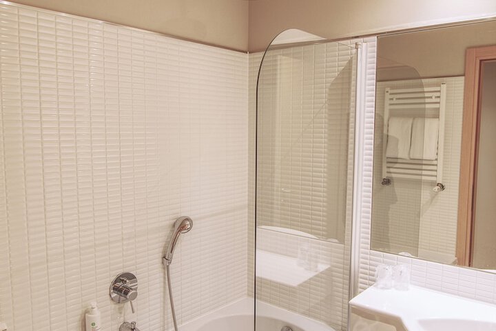 Room 17 of 26