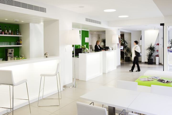 Check-in/check-out kiosk