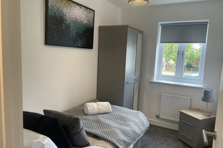 Beautiful 3 bed House in Derby With Parking