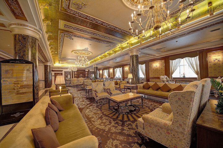 Guest Lobby