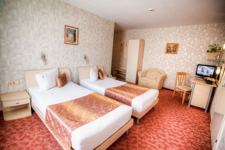 Room 15 of 24