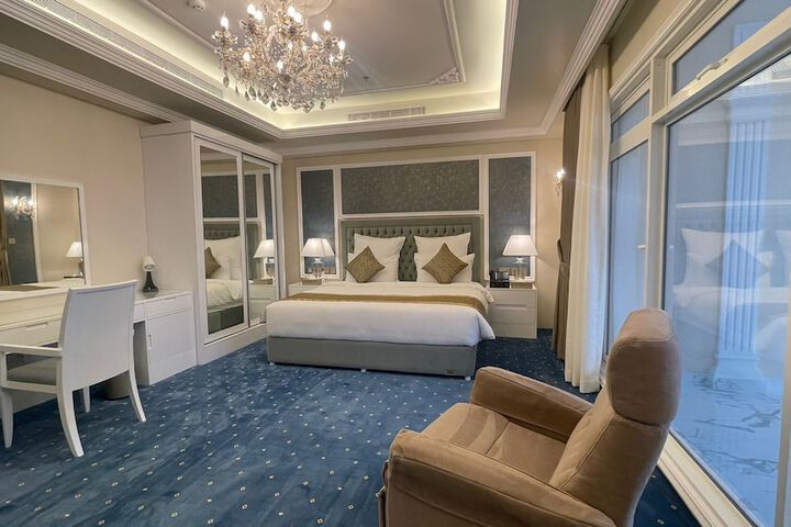 Room 31 of 104