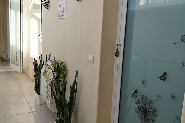 Room 10 of 26