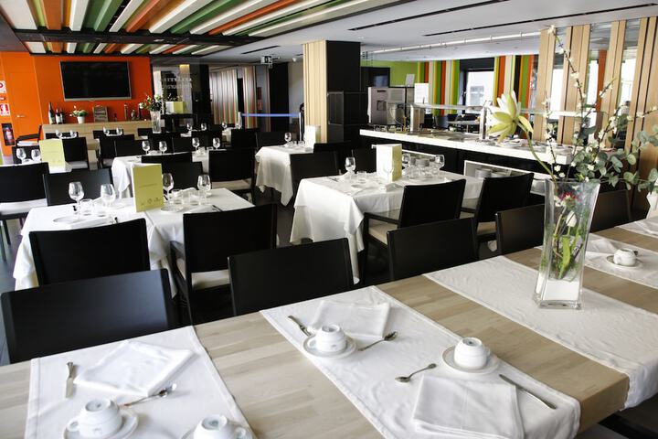 Dining 39 of 68