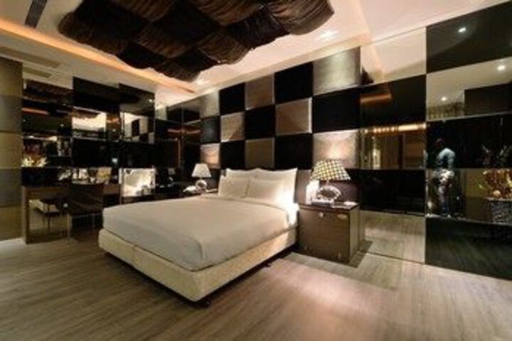 Room 35 of 118