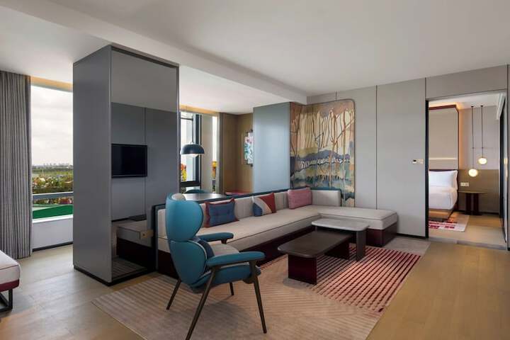 Room 37 of 65