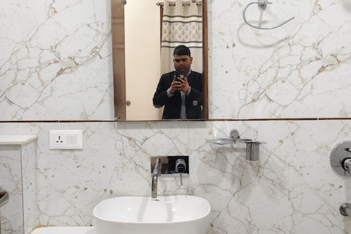 Room 14 of 29