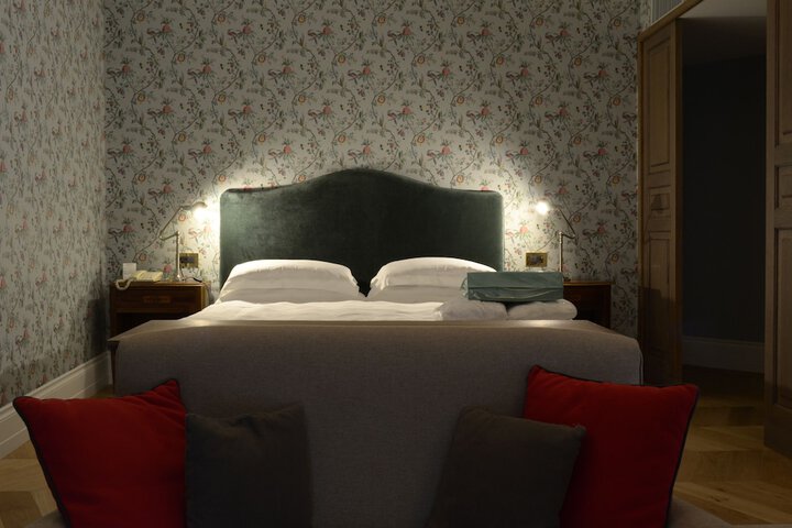 Room 16 of 113