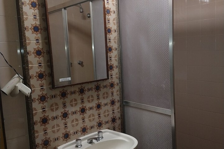 Room 66 of 121