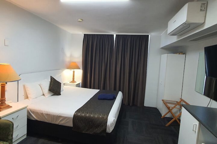 Room 33 of 75