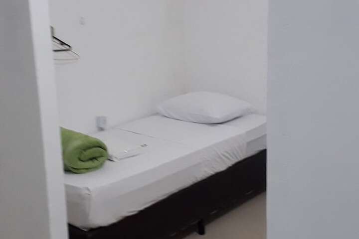 Room 6 of 18