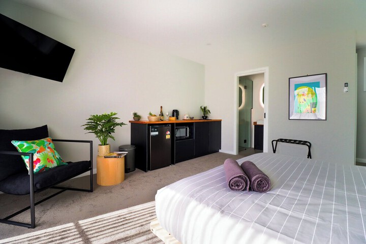 Room 7 of 42