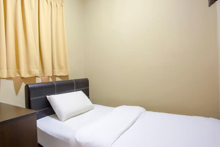 Room 3 of 15