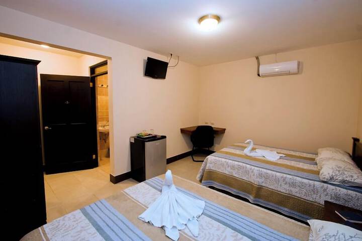 Room 4 of 13