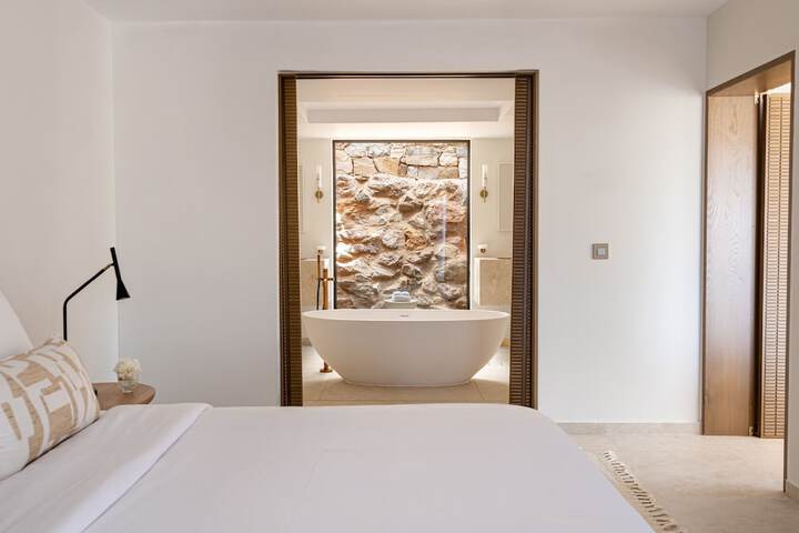 Room 4 of 177