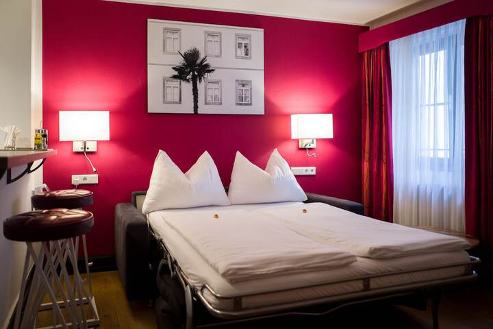 Room 47 of 73