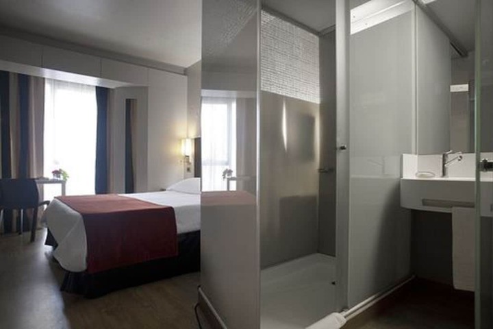 Room 16 of 41