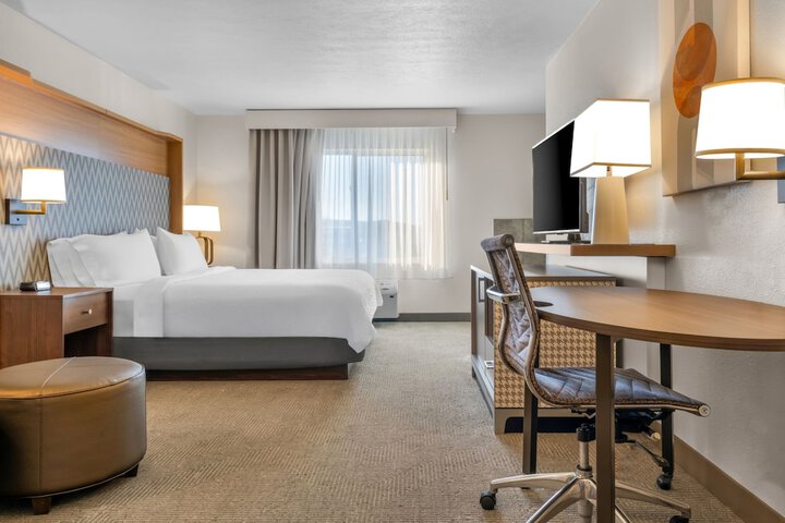 Room 34 of 101