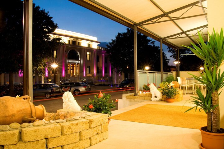 Terrace/Patio 30 of 31