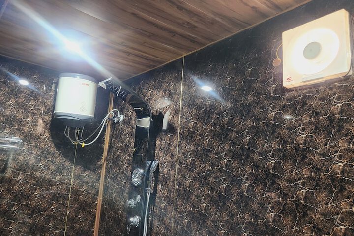 Room 2 of 53