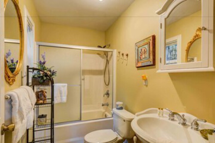 Room 4 of 48