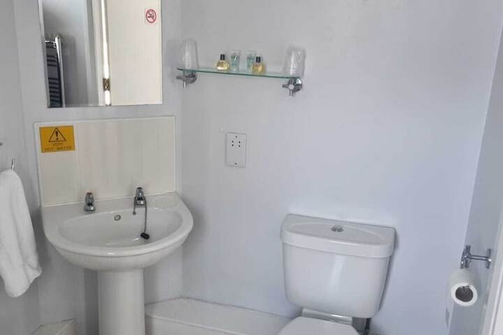 Room 18 of 34