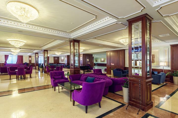Guest Lobby