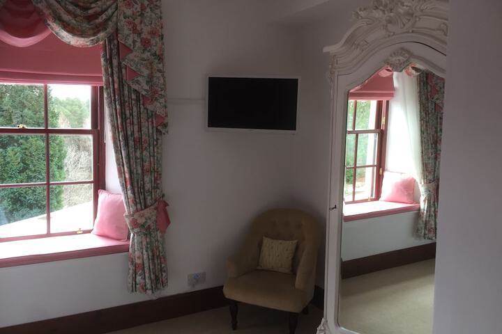 Room 14 of 76