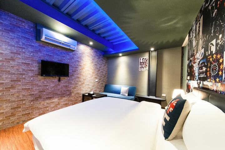 Room 42 of 56